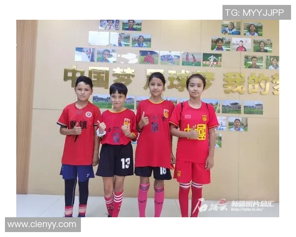 足球明星与女孩的梦想之踢球旅程在绿茵场上的青春碰撞 足球明星与女孩的梦想之踢球旅程在绿茵场上的青春碰撞